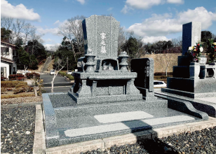 竿石から外柵まで全てが国産石のお墓